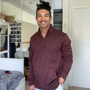 NIKE Men’s Quarter Zip Large